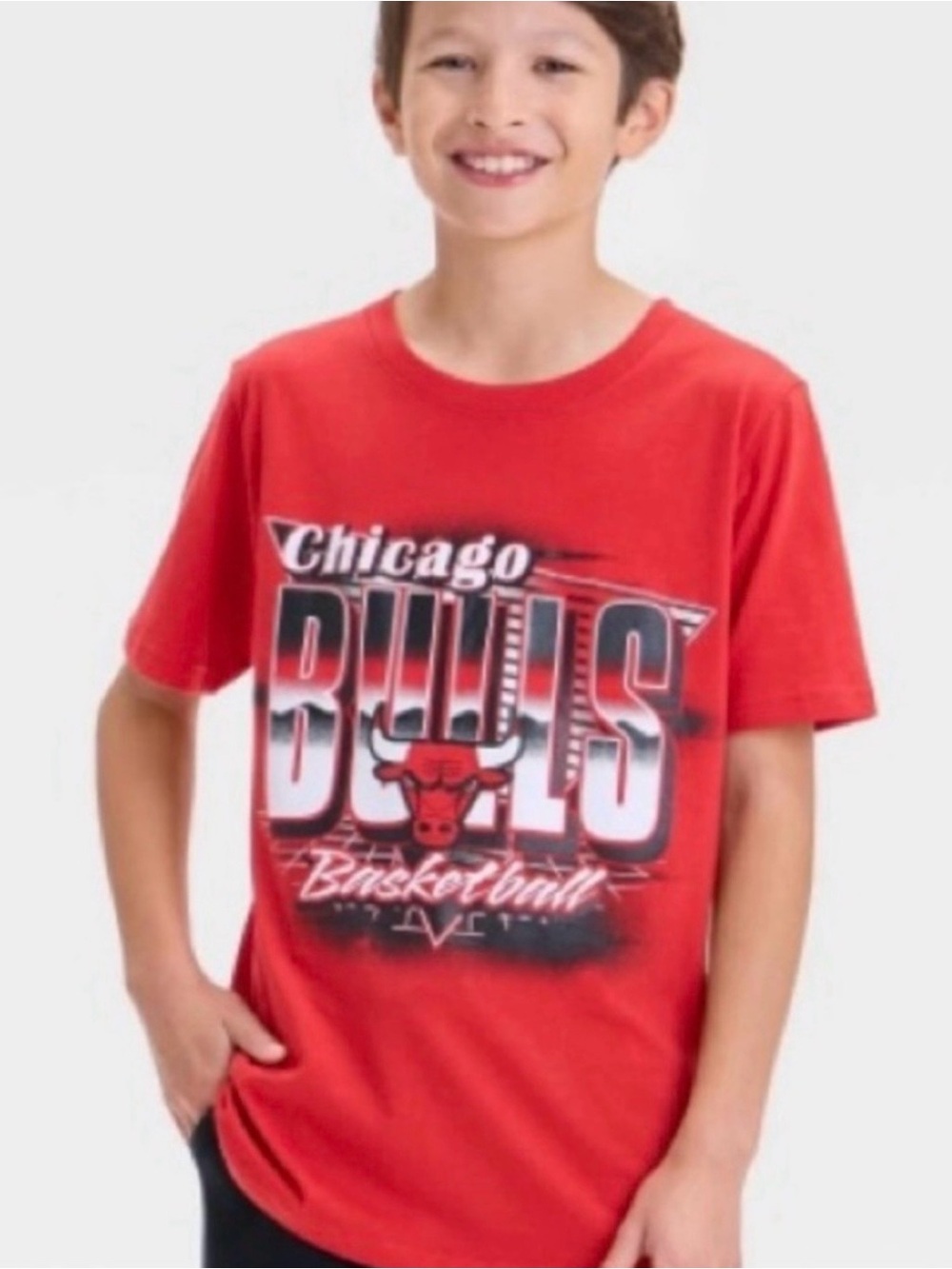 Boys' Short Sleeve Chicago Bulls Graphic T-Shirt - Size Small
New